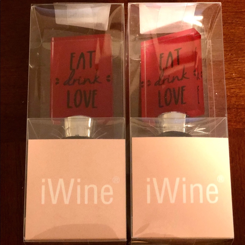 NIB (1) Wine Stopper “Eat Drink Love “